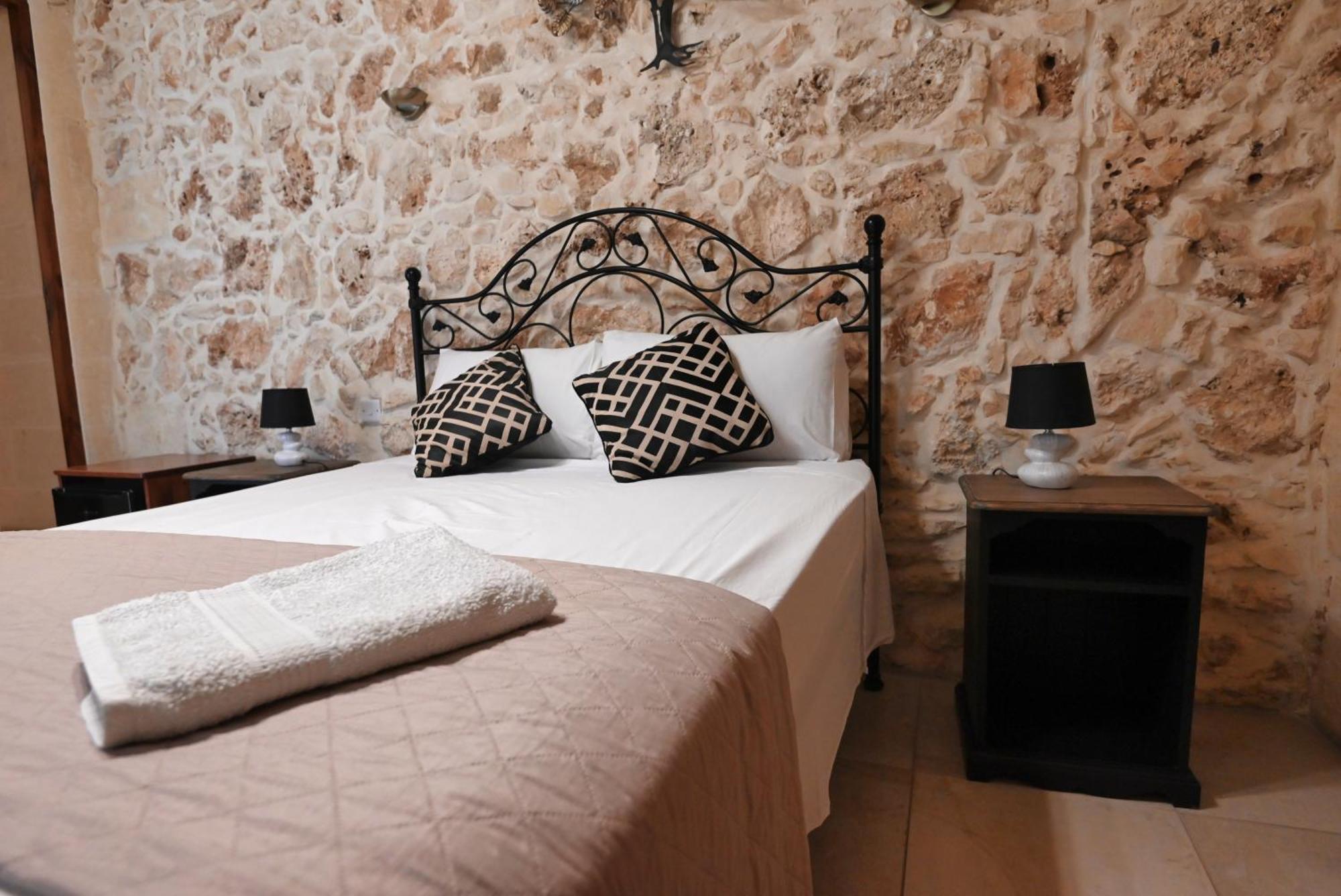 The Cloisters Bed And Breakfast Xagħra Zewnętrze zdjęcie
