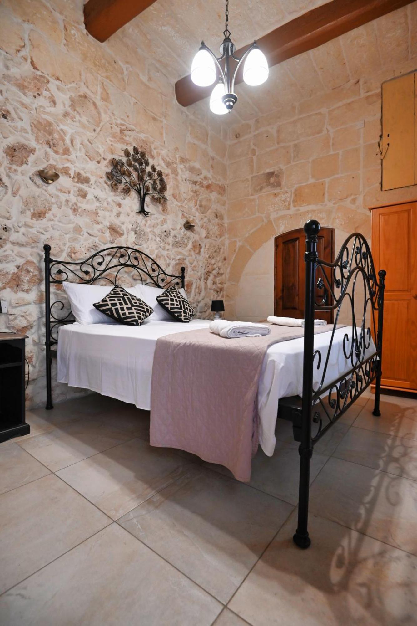 The Cloisters Bed And Breakfast Xagħra Zewnętrze zdjęcie