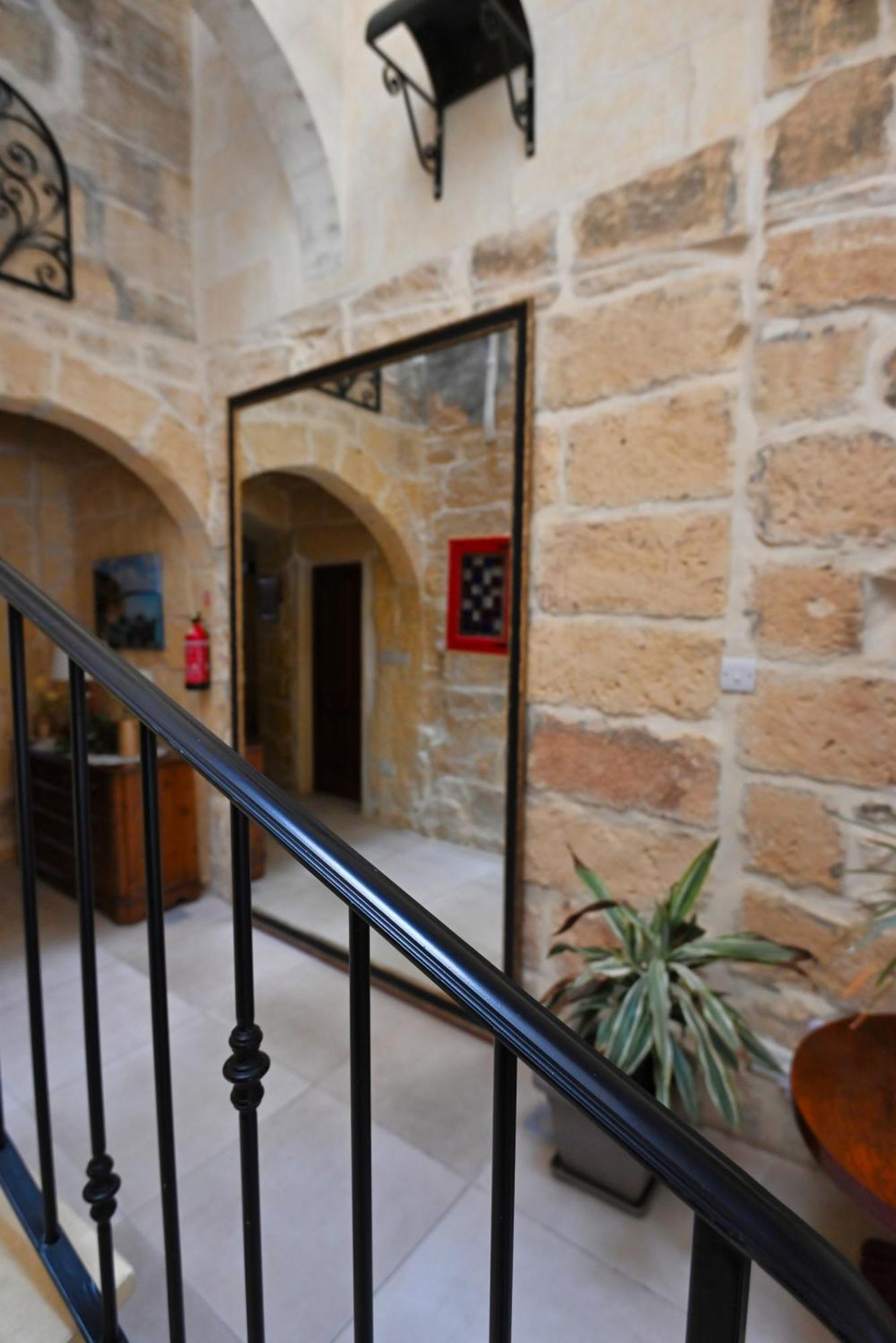 The Cloisters Bed And Breakfast Xagħra Zewnętrze zdjęcie